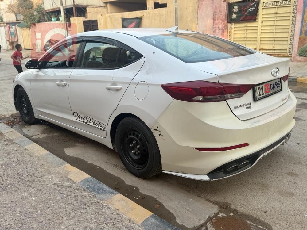 هيونداي النترا